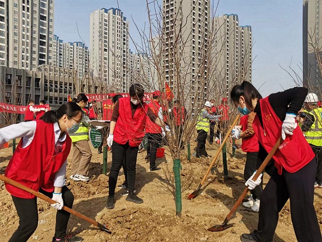 “善行周口 绿色三川”雷锋月植树 关爱自然活动
